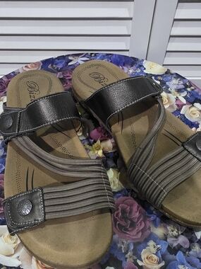 Biza Marley, Comfort Slide Sandals in Brown, Size 10